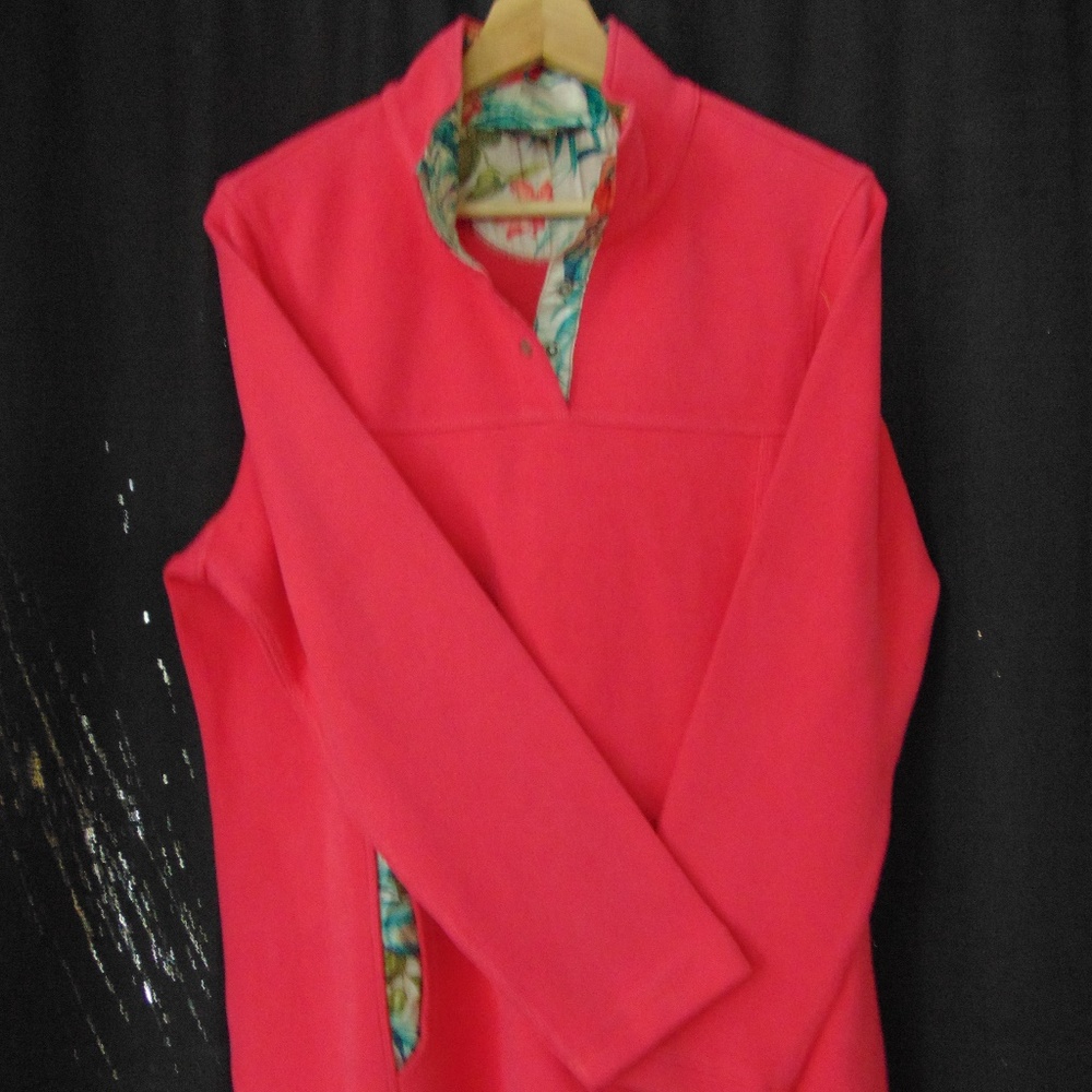 Tommy Bahama Large Pink Pull over